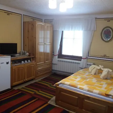 Guest Bashtina Striaha Gasthof Kopriwschtiza